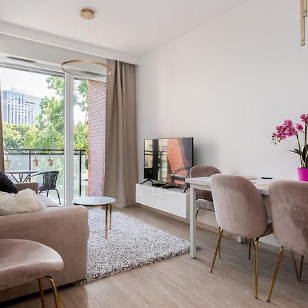 Walowa Chic Apartment กดัญสก์ ภายนอก รูปภาพ